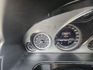 Mercedes-Benz: Mercedes-Benz E-Class: 2.2 l | 2012 il Sedan — 10