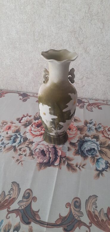 Ziyafət donları: Ваза из богемского стекла.Высота-32см.Bagem şüşəli — 6