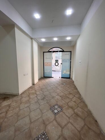 obyekt moyka: Obyekt icareye verilir. 76 kv. Sanuzel vitrin pencereler. Ibrahimpasa