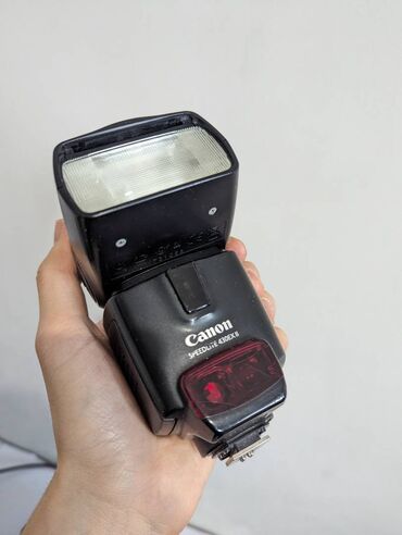 Другие аксессуары для фото/видео: Вспышка Canon speedlite 430EX II + чехол Бишкек, район Мед.академия