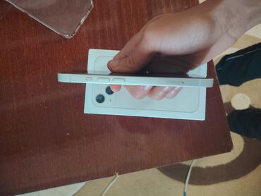 Apple iPhone: IPhone 13, 128 GB, Starlight — 7