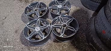 Другие детали кузова: ЗАДНЫЙ СТОП ЛЕВЫЙ Запчасти серебристый цвет кузова. В наличии по — 9