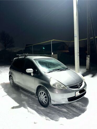 Honda: Honda Fit: 2006 г., 1.3 л, Вариатор, Газ, Хэтчбэк