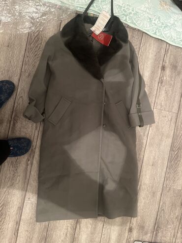 женский палто: Пальто, Зима, По колено