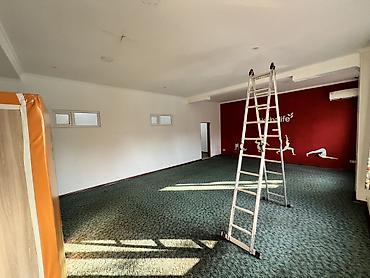 Аренда помещений свободного назначения: Сдается 80 м², 2 этаж (3-этажное здание), с ремонтом. Под: массаж — 8