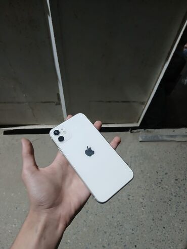 Apple iPhone: IPhone 11, Ağ, Face ID