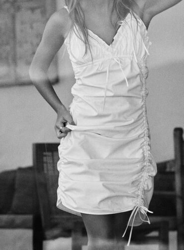 платье белая: Повседневное платье, S (EU 36)