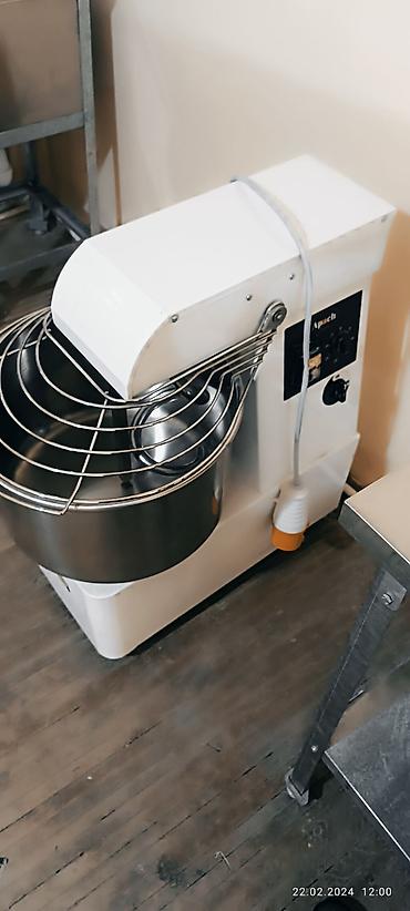 Другое хлебопекарное оборудование: Аппарат для пекарни: тестоделитель-округлитель Dutchess JN + — 9