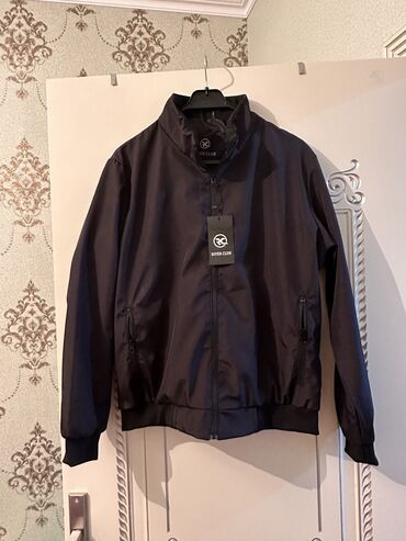 turk razmerleri: Женская куртка M (EU 38), цвет - Черный
