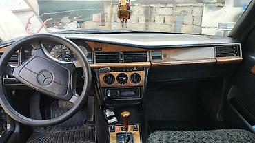 Avtomobil satışı: Mercedes-Benz 190: 1.8 l | 1993 il Sedan — 8