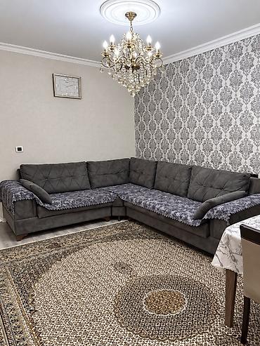 Künc divan. Satılır 600 azn. 3*2 ölçüsündə. Çox az işlənib. Bazalıdır lalafo.az -da Künc divan. Satılır 600 azn. 3*2 ölçüsündə. Çox az işlənib. Bazalıdır