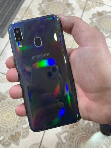 самсунг а40: Samsung A40, 64 ГБ, цвет - Черный, Отпечаток пальца, Две SIM карты
