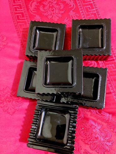 купить бу самовар на дровах: Kül qabı satılır 6 ədəddir yaxşı vəziyyətdədir.Qiymət hamısı üçün qeyd