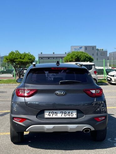 спрей скорая помощь: Kia Stonic — компактный кроссовер в тёмно‑сером цвете. Основные