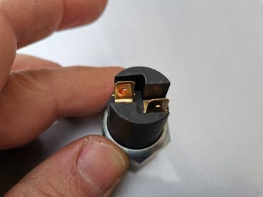 Auto delovi: Automat rikverc svetla menjac 5b Lada 21213,21214 Niva, Lada 2107 — 5