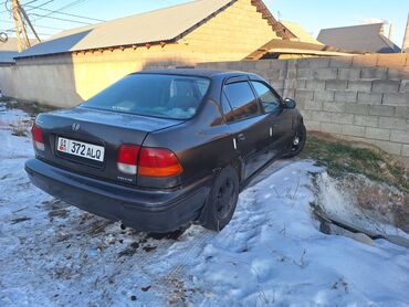 Honda: Honda Civic: 1999 г., 1.5 л, Механика, Бензин, Седан