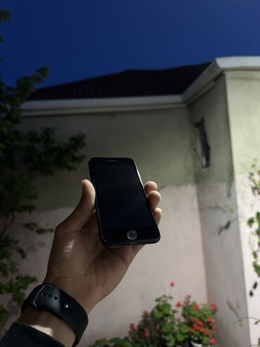 barter iphone: IPhone 7, 32 ГБ, Черный, Отпечаток пальца