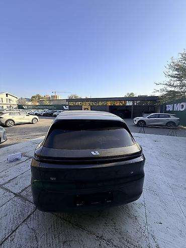 lexus ls: Lixiang L6: 2025 г., 1.5 л, Автомат, Электромобиль, Кроссовер — 3