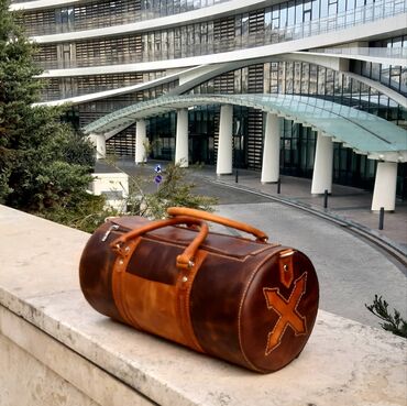 İdman çantaları: İdman çantası Təbii dəridən tamamilə əl işi olan idman çantası — 12