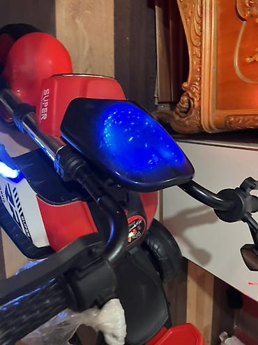 Uşaq dünyası: Uşaq üçün elektrikli üçtəkərli moto Uşaqlar üçün evdə və həyətində — 3