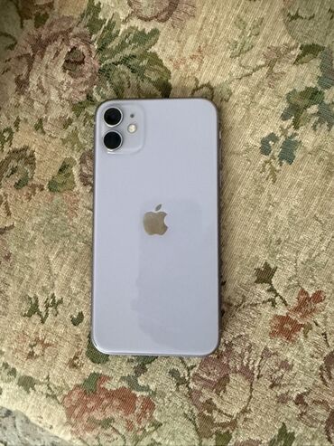 прадаю айфон: IPhone 11