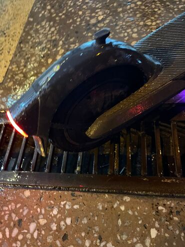 Elektrikli samokatlar: Əvvəla salam. Skuter 10 gündür alınıb saxlamağa yer olmadığı üçün — 10