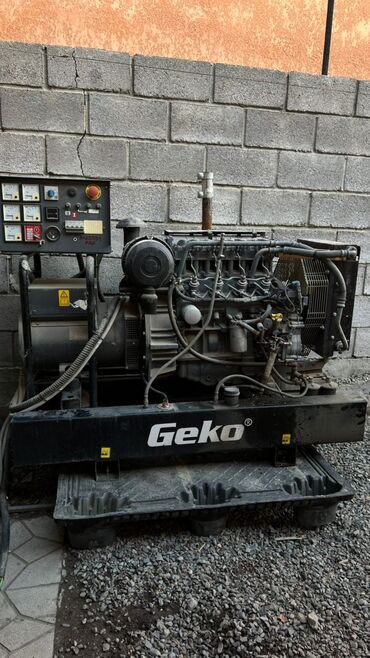 мотопомпа дизельная: Электростанция Geko 30000 ED-S/ DEDA Мощность Номинальная 30 кВА / 24