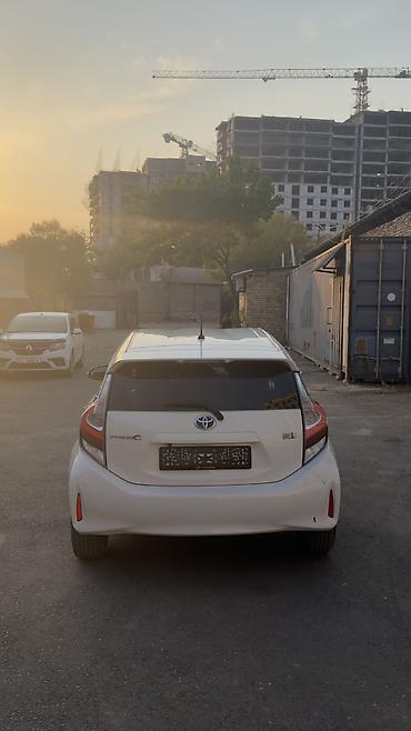 byd song plus dm: Toyota Prius C: 2019 г., 1.5 л, Вариатор, Гибрид, Хэтчбэк — 4