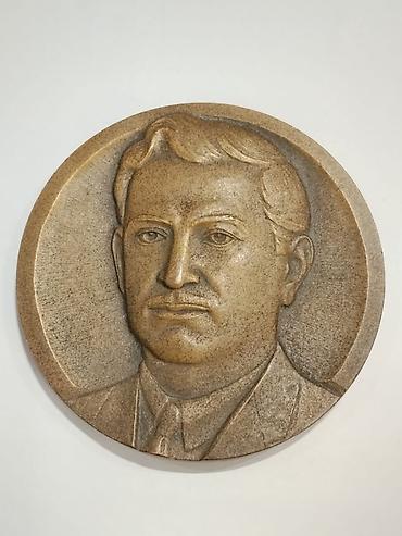 Спорт и хобби: 📀 Kolleksiya üçün məhdud tirajlı stolüstü xatirə medalı satılır — 1
