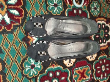 замшевые туфли на каблуке: Туфли 36, цвет - Черный