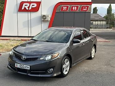 коричневый салон: Toyota Camry: 2014 г., 2.5 л, Автомат, Бензин, Седан — 4