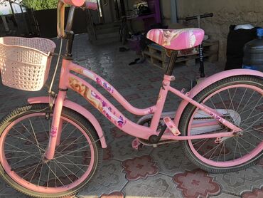 детский ведосипед: Деткий велосипед,колеса взорванные,стоял ржавел