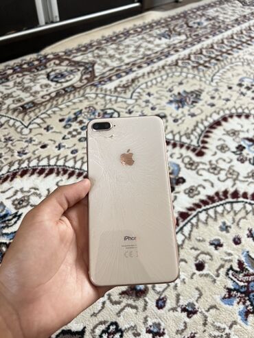 продаю телефон айфон: IPhone 8 Plus, Б/у, 64 ГБ, Золотой, Зарядное устройство, Чехол, Кабель, 100 %