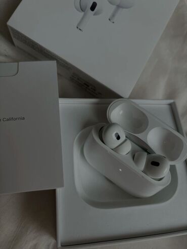 эир подс: Вакуумные, Apple, Новый, Беспроводные (Bluetooth), Классические