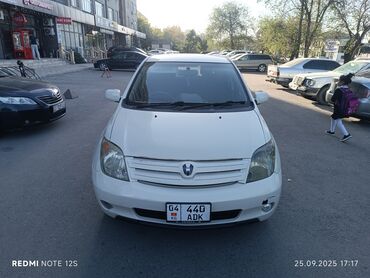 Toyota: Toyota ist: 2004 г., 1.4 л, Автомат, Бензин, Хэтчбэк