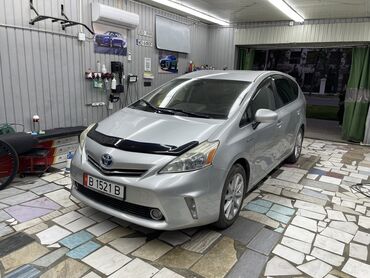 Toyota: Toyota Prius: 2013 г., 1.8 л, Вариатор, Гибрид, Минивэн