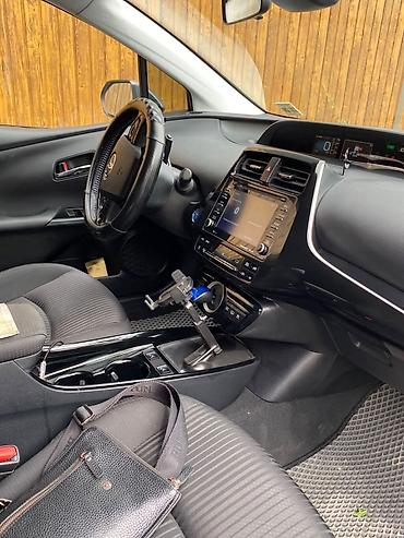 приус 2023: Toyota Prius: 2020 г., 1.8 л, Вариатор, Гибрид, Хэтчбэк — 6