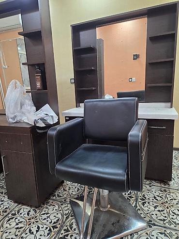 ucuz mebil: Salon üçün vizaj/berber masası və kreslo dəsti - Tünd ağac rəngində — 5