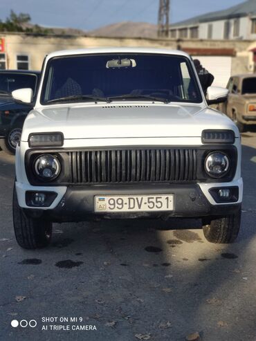 диски р15 4 98 на ваз: VAZ (LADA) 4x4 Niva: 1.7 l | 2021 il 170000 km Ofrouder/SUV