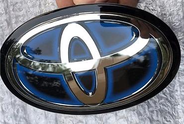 Аксессуарлар жана тюнинг: Передний значёк на решетку Camry 70-75 Оригинальное качество! Если ваш — 2