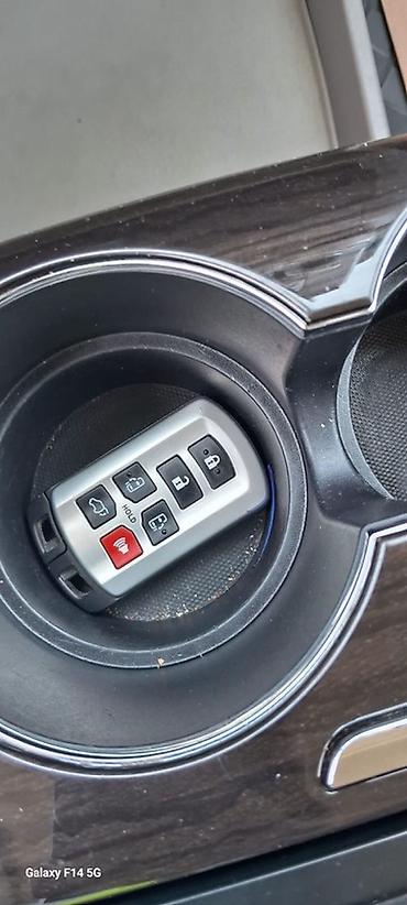 hilux surf 130: Toyota Sienna: 2019 г., 3.5 л, Автомат, Бензин, Минивэн — 6