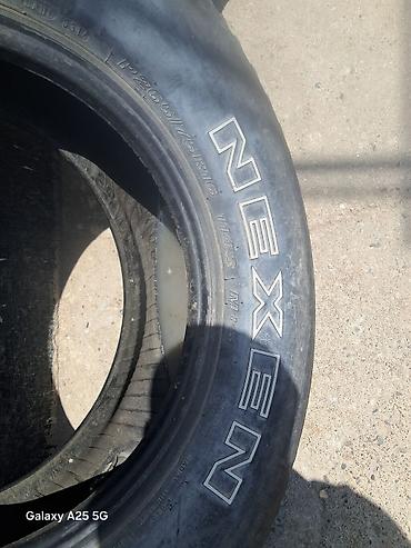 bud e9: Шины 265 / 75 / R 16, Всесезонная, Б/у, Комплект, Внедорожные (АТ/МТ), Nexen — 2