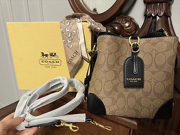 Coach çanta – monoqramlı “Signature” kanvas və qara dəri detallar -