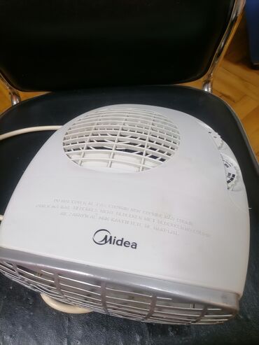 Kaloriferi: Grejalica duvaljka 2000 w ispravna MIDEA. dobra
 Mirjevo — 3