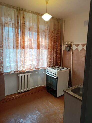 джал 3 ком: 2 комнаты, 44 м², Индивидуалка, 2 этаж, Старый ремонт