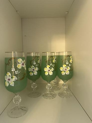 Digər dəstlər və servizlər: Məişət qabları dəsti - Boyalı, əl naxışlı dekorlu, ayaqlı iri — 5