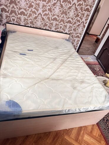 светильник на солнечной батарее для дома: Продаю кровать двухспальную . Матрас новый Лина ортопед . Кровать в