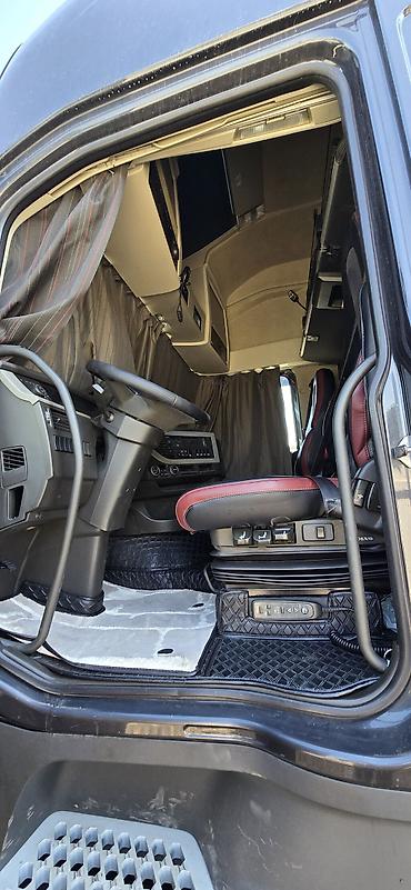 r18 22560: Тягач, Volvo, 2016 г., Шторный — 3