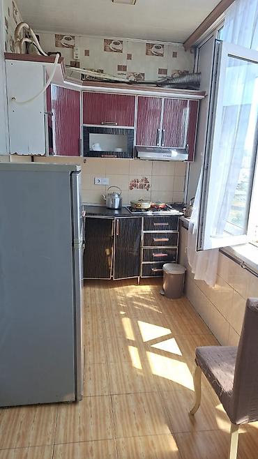 studio ev: Bir nefer bey axtarilir. Yaşi 30 qədər. Təmizkar və pis verdişi — 5