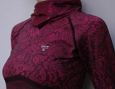 Kompleti: Ženski termo komplet koji uključuje gornji deo sa kapuljačom i duge — 12